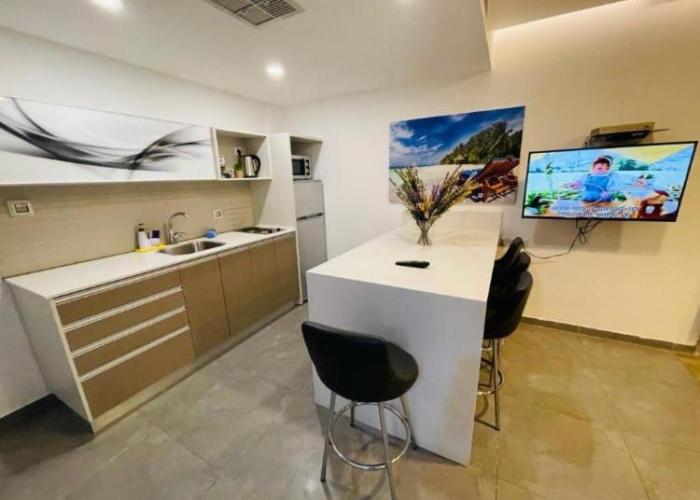 SPACiOUS and COZY 1BR APT EiLAT