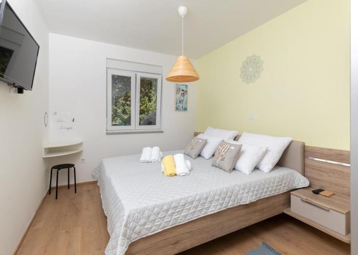 Apartment J&E