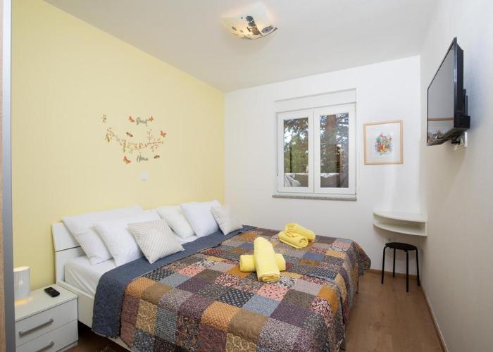 Apartment J&E