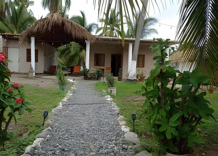 Casa Las Palmas Playa La Saladita