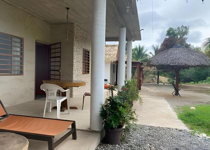 Casa Las Palmas Playa La Saladita