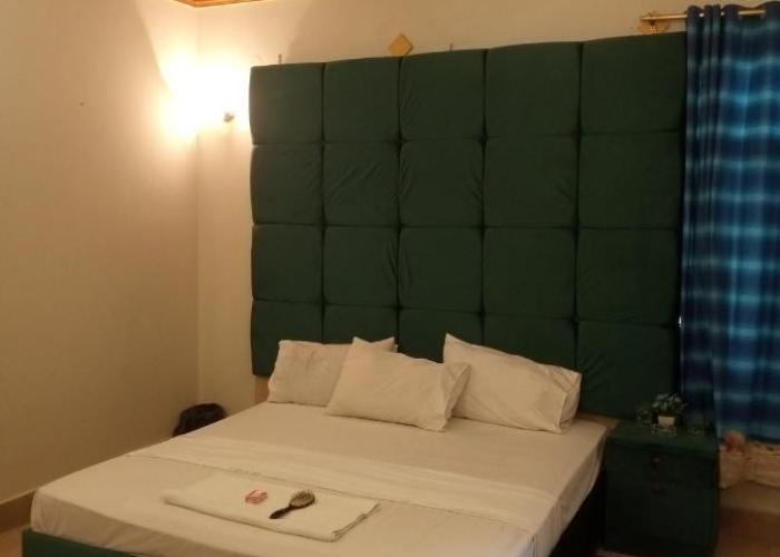 New Motel 525