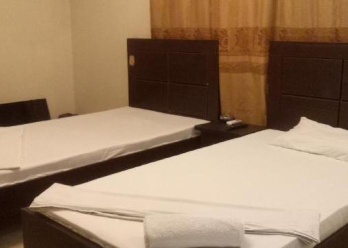 New Motel 525