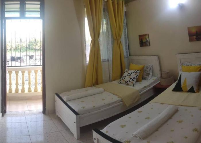 Homely,Stylish Nyali 2BR Suite w/ Hot Shower WIFI