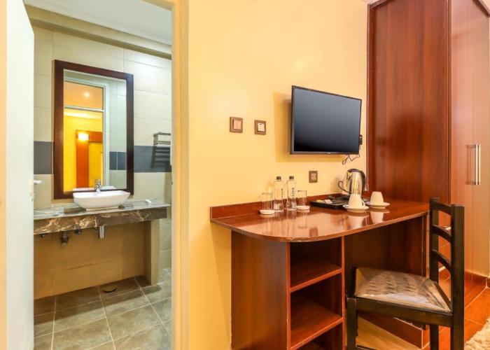 Dallas Premiere Hotel