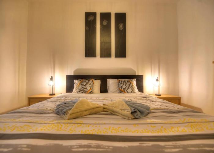 Enormous 3bedrooms seafront with balcony PDEH1-1