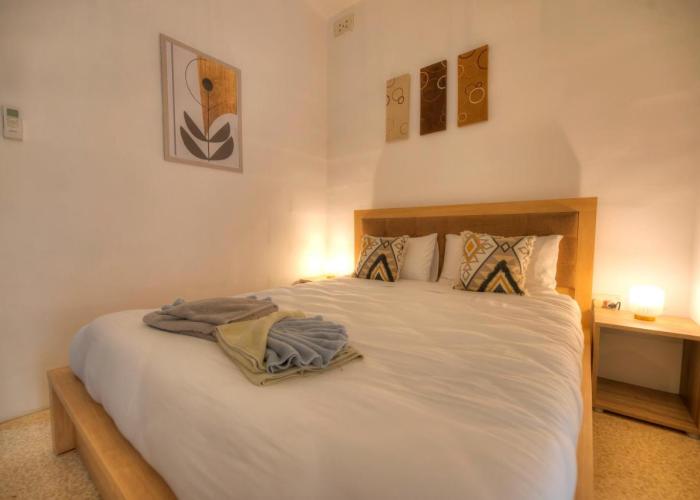 Enormous 3bedrooms seafront with balcony PDEH1-1