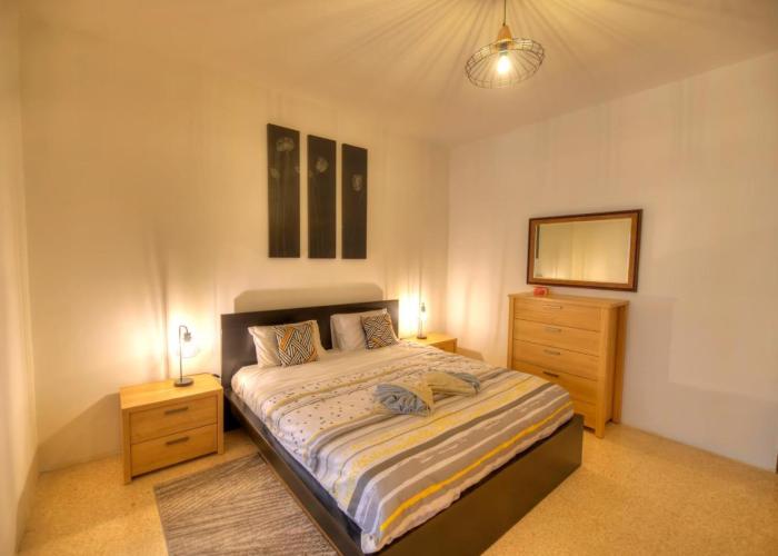 Enormous 3bedrooms seafront with balcony PDEH1-1