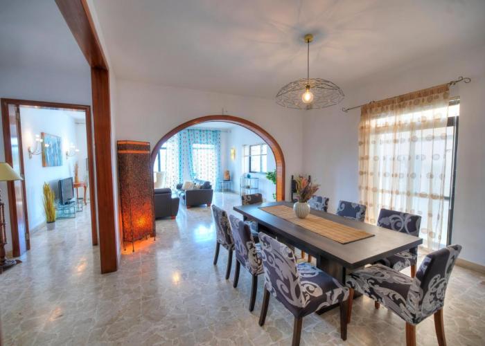 Enormous 3bedrooms seafront with balcony PDEH1-1