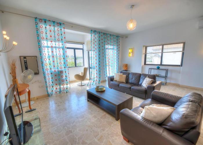 Enormous 3bedrooms seafront with balcony PDEH1-1