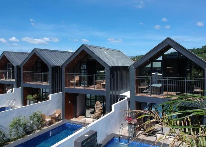 Hidden Haven Subic Villa w/ Infinity Pool