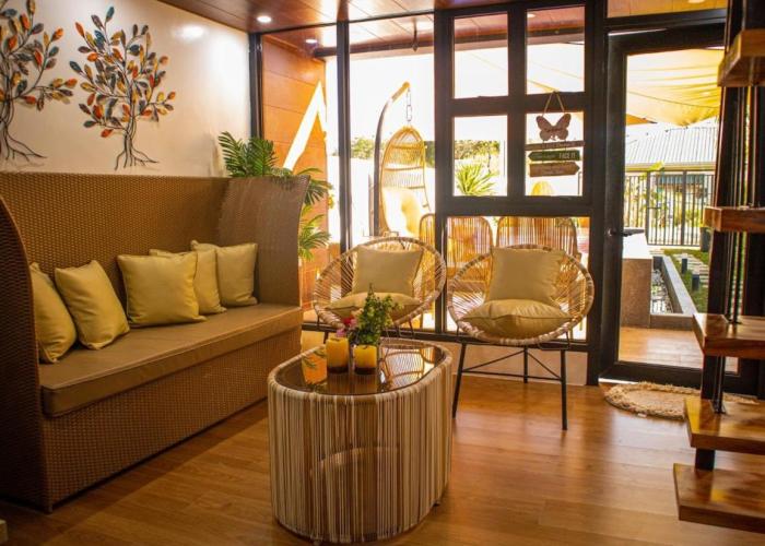 Hidden Haven Subic Villa w/ Infinity Pool