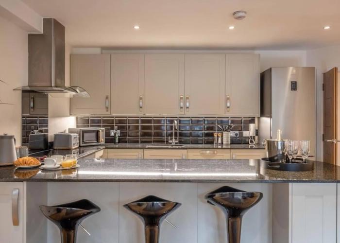 Hidden Gem With Windsor Castle Views & Parking
