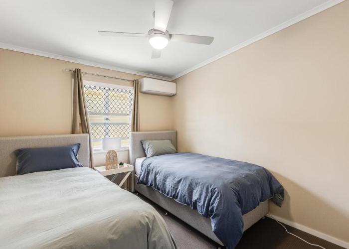 Light & Bright! 3 Bedroom Cottage, East Toowoomba!
