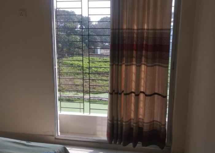 Secured Family Studio Apartment-near Airport,AC,Fridge,WiFi,Stove