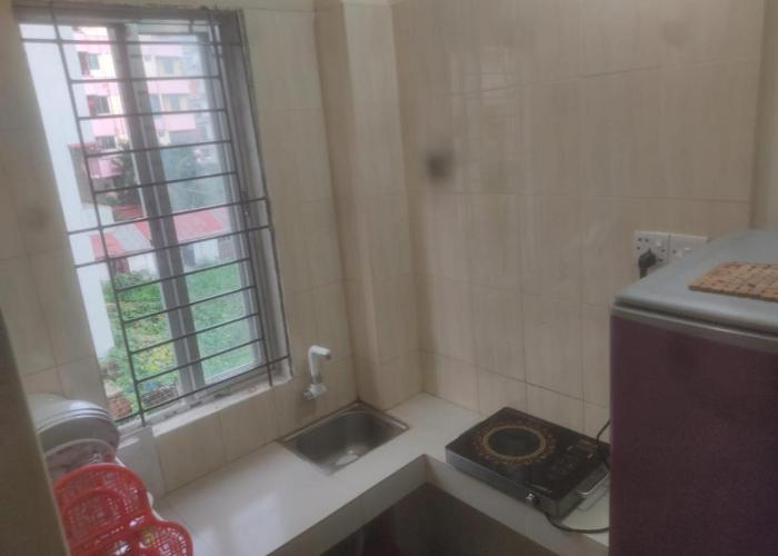 Secured Family Studio Apartment-near Airport,AC,Fridge,WiFi,Stove