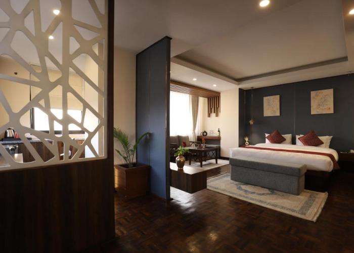 Apex Business Hotel