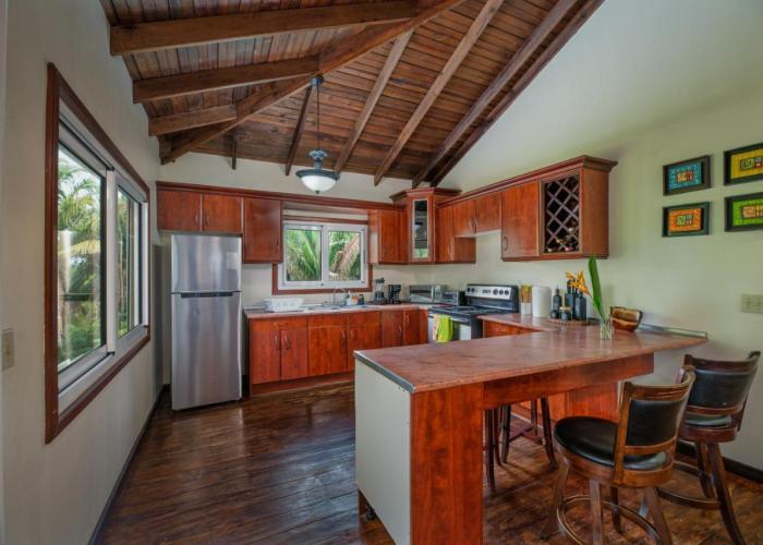 Exclusive Full House - 3 BDRM & 3 BATH - Special Offer