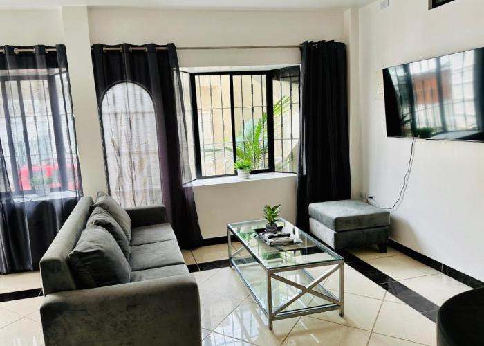 Comfortable 3-Bedroom Condo in Bellavista, Guayaquil