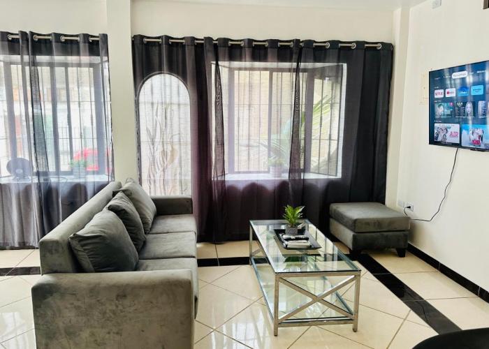 Comfortable 3-Bedroom Condo in Bellavista, Guayaquil