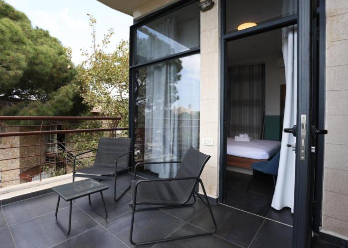 Olala Carmel Suites
