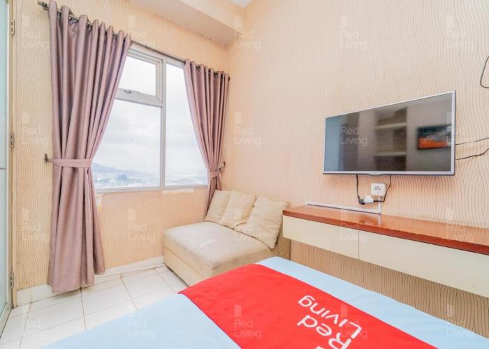 RedLiving Apartemen Easton Park Jatinangor - Rajes Room