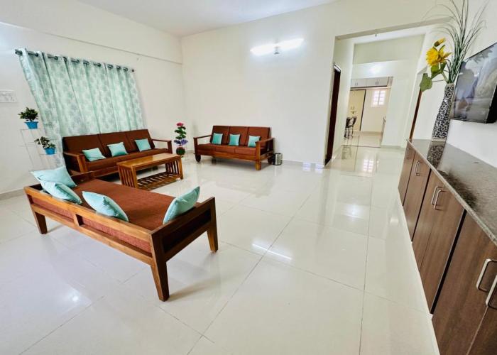 Tirupati Homestay Ragunatha Resorts- pride Luxury apartments by Stayflexi - Ac-Great location