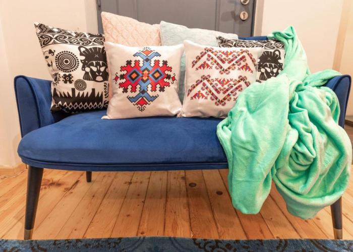 Vintage bohemian Paradise with Xbox Series X for BIG groups