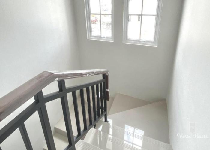 Verse Guest House