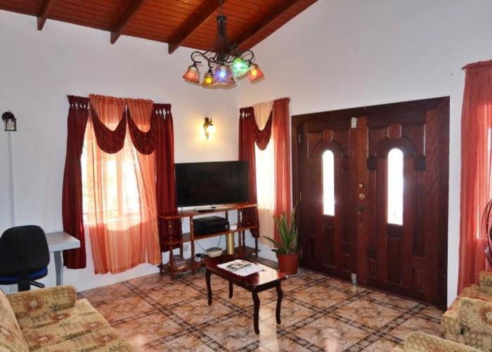 Elegant Rays Apartment- Grand Anse, Grenada