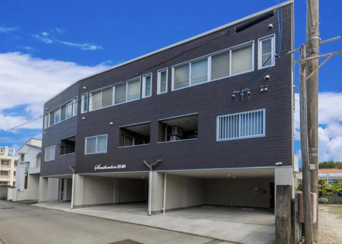 Southerlies Condominium Onna