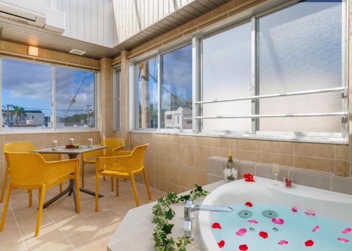 Southerlies Condominium Onna