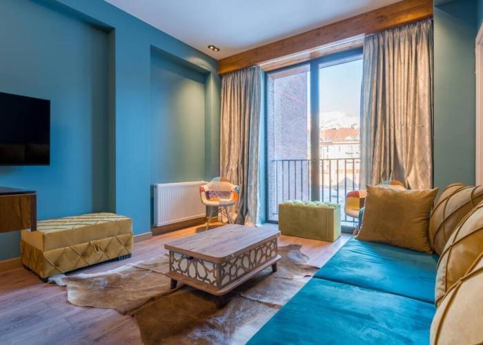 Funky 2 Bedroom Flat in Alpic