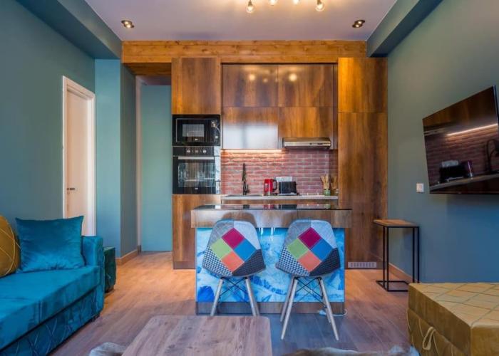 Funky 2 Bedroom Flat in Alpic
