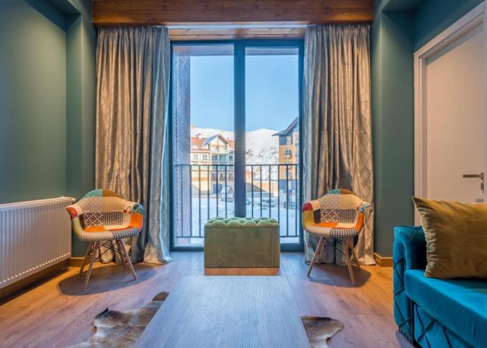 Funky 2 Bedroom Flat in Alpic