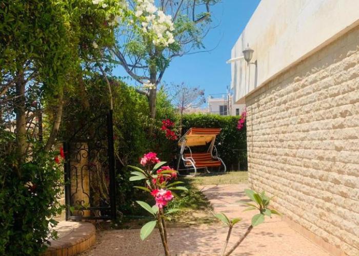 Chalet 3 bedrooms 2 toilets lotus north cost stand alone 3 Ac 2 stand fan families are preferred