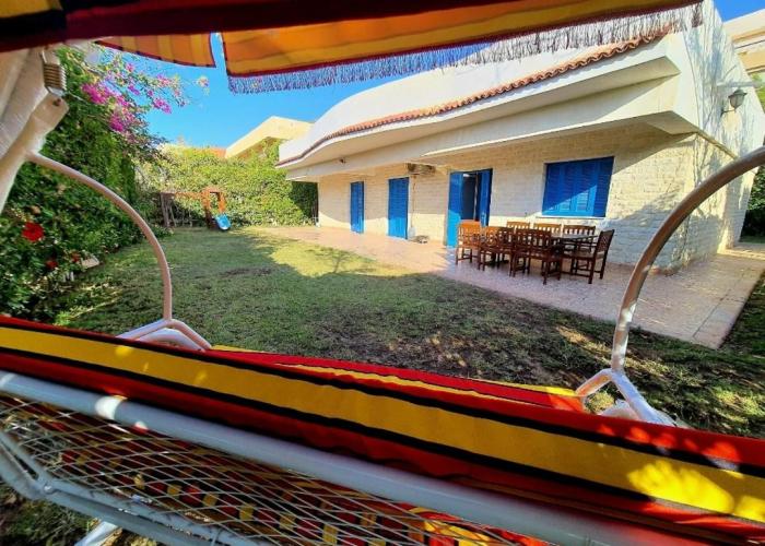 Chalet 3 bedrooms 2 toilets lotus north cost stand alone 3 Ac 2 stand fan families are preferred