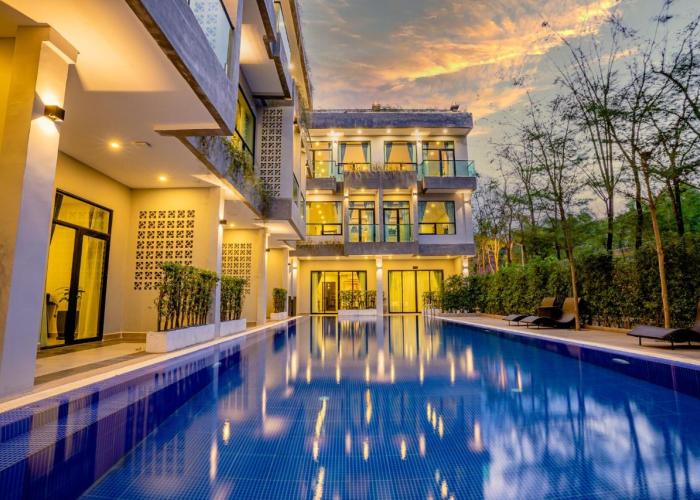 Rainforest Hotel by NSUN