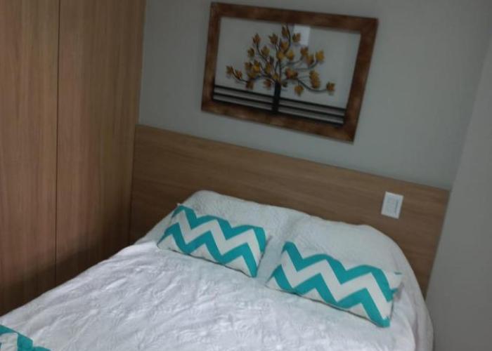 Flat Beverly Hills 101A
