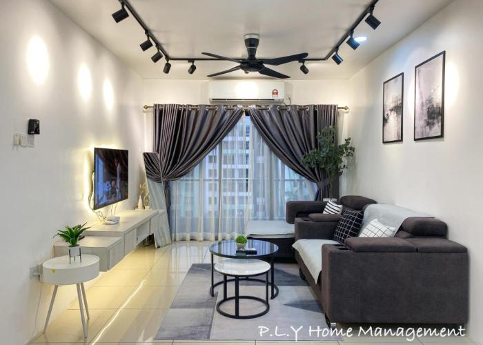 Manhattan Condo Ipoh Waterpark PoolView FREE Carpark & Netflix by PLY Home