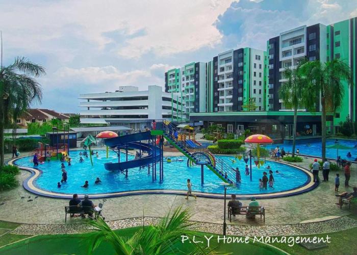 Manhattan Condo Ipoh Waterpark PoolView FREE Carpark & Netflix by PLY Home