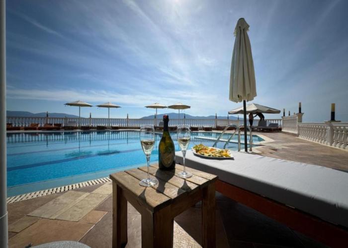 Nuna Apartments & Hotel