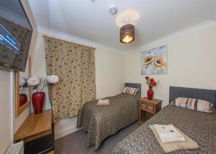 Riverside Hotel Bed and Breakfast