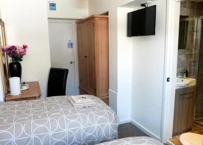 Riverside Hotel Bed and Breakfast