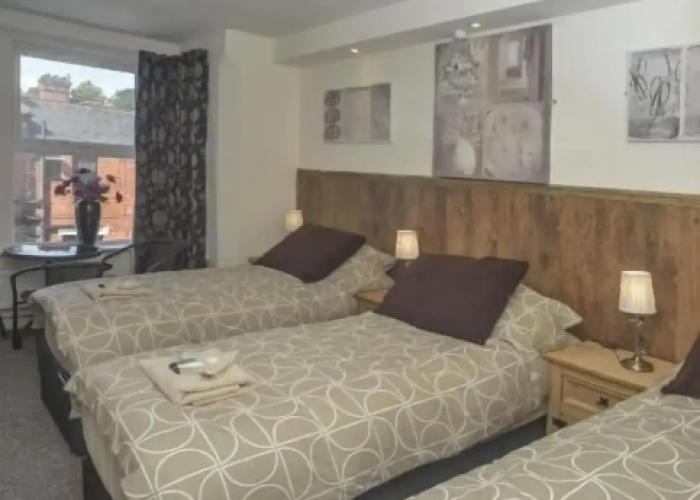 Riverside Hotel Bed and Breakfast