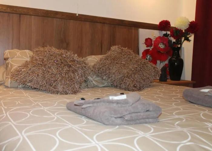 Riverside Hotel Bed and Breakfast