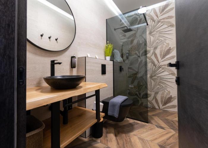 West Coast Deluxe Rooms