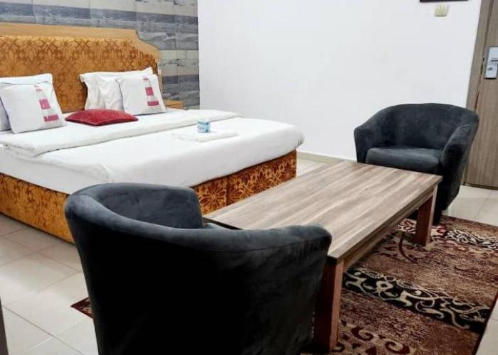 Ne-yo hotel & rv lodges