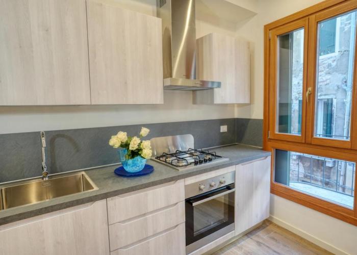 Ecco Suites Apartments