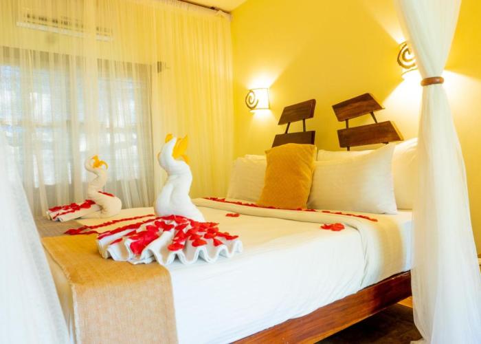 Weru Weru River Lodge
